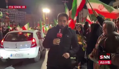 خبرنگار SNNTV از حال وهوای میدان انقلاب تهران در ساعت ۲ شب می&zwnj;گوید