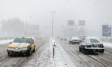 بارش برف و باران در جاده‌‌های ۶ استان / ۳۳ جاده مسدود است‌