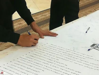 دانشجویان دانشگاه ولیعصر(عج) با امضای طوماری خواستار شفافیت عملکرد نماینده رفسنجان شدند