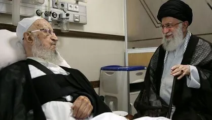 رهبر انقلاب از آیت&zwnj;الله مکارم شیرازی عیادت کردند