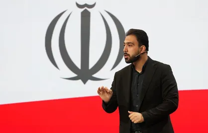 رئیس&zwnj;جمهور آمریکا رسما مردم ایران را تهدید کرد؛ رونوشت به آنهایی که ترامپ را &laquo;عمو ترامپ&raquo; خطاب می&zwnj;کنند