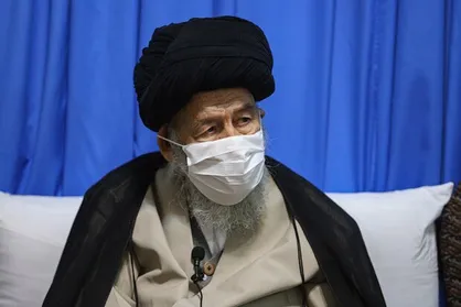 عیادت رئیس دفتر مقام معظم رهبری از آیت&zwnj;الله علوی&zwnj;گرگانی