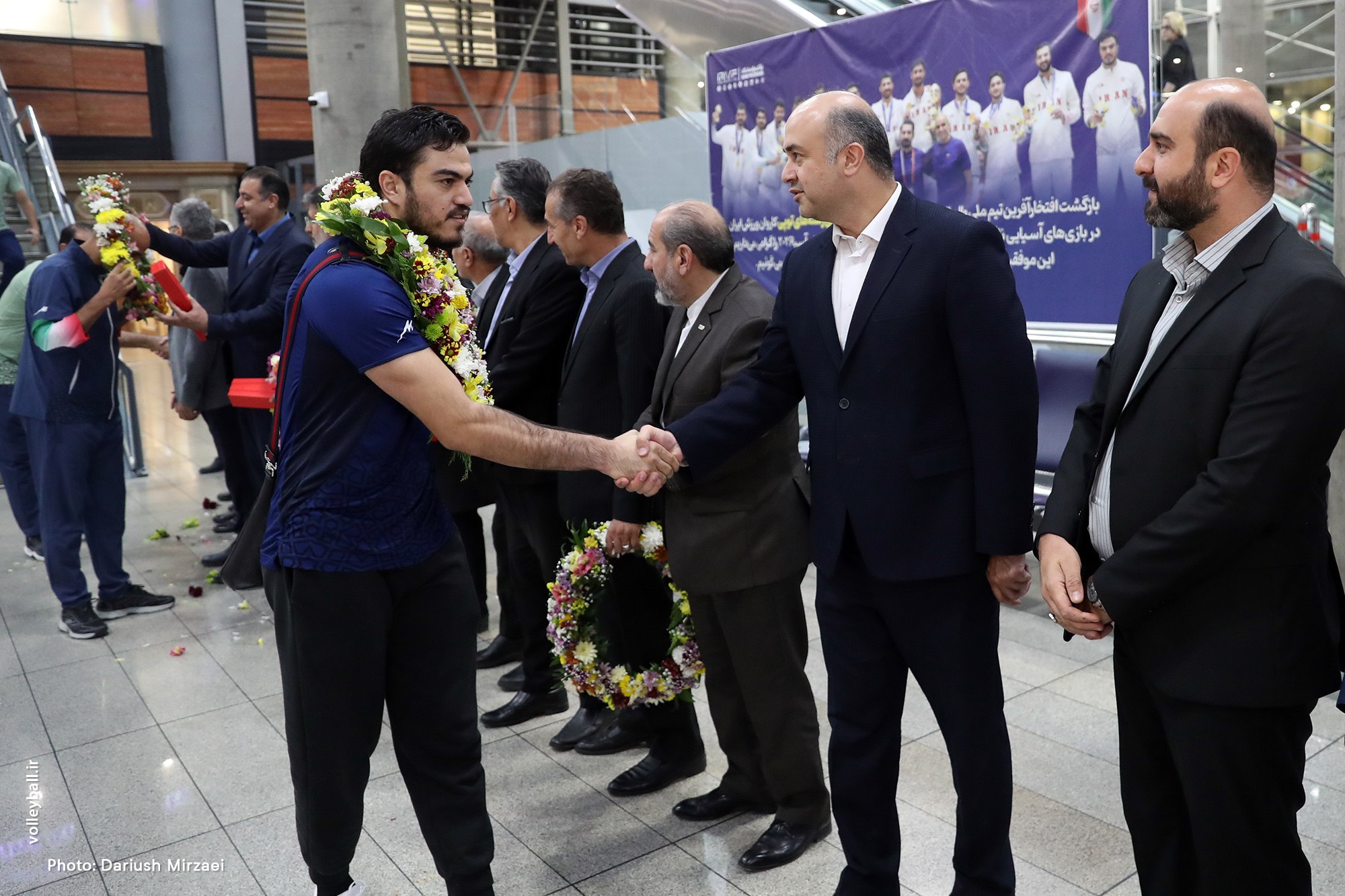 از شکست فوکوئوکا تا فتح ناگویا/ قهرمانان والیبال پس از ۴۶ روز به خانه برگشتند از شکست فوکوئوکا تا فتح ناگویا/ قهرمانان والیبال پس از ۴۶ روز به خانه برگشتند