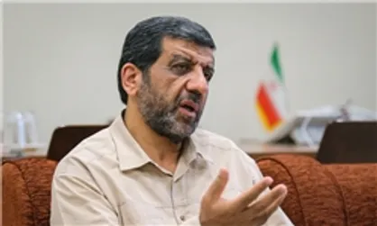 با پخش مکرر صحنه&zwnj;های رنجور امام در بیمارستان مشکل داشتم/ سنت را شکستم و تصاویر شاداب بنیانگذار انقلاب را پخش کردم