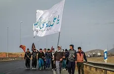 توزیع ۲۲۰ هزار پرس غذای گرم در میان زائران پیاده امام هشتم (ع)