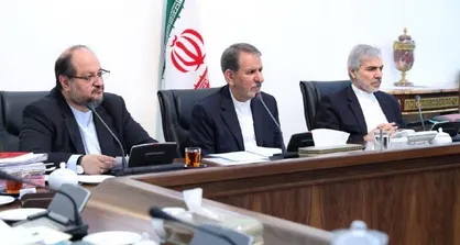 اذعان خبرگزاری دولت به ناکارآمدی اقتصادی دولت/ ایرنا: دلار جهانگیری رانت&zwnj;آفرین است!