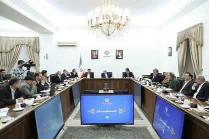 عارف: ستادی در دولت برای اجرایی شدن منویات رهبر معظم انقلاب تشکیل می&zwnj;شود/حمایت&zwnj;های رهبر معظم انقلاب از دولت سرمایه&zwnj;ای بزرگ برای دولتمردان است