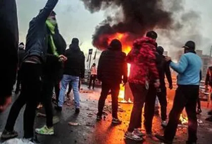 در مزدوری منافقین شکی نیست شما چرا همراه تروریست&zwnj;ها شدید؟!