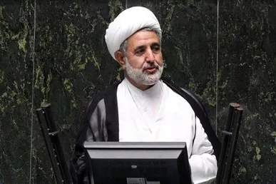 تعطیلی‌ها روزانه ۳۰ هزار میلیارد تومان خسارت می‌زند/دولت با برداشت بی رویه صندوق توسعه ملی را خالی می‌کند