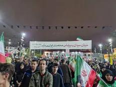 هم‌صدایی رشتوندان در قلب شهر/پیوند «میدان» و «دیپلماسی» برای ایران+عکس
‌