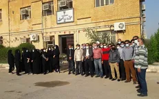 کارکنان و اعضای هیأت علمی دانشگاه آزاد بندرماهشهر تجمع کردند