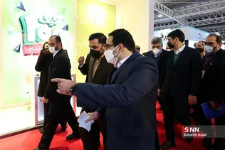 بازدید وزیر ارتباطات از نمایشگاه تلکام ۱۴۰۰