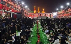 بزرگ‌ترین سفره حضرت رقیه (س) در بین‌الحرمین پهن شد + عکس و فیلم