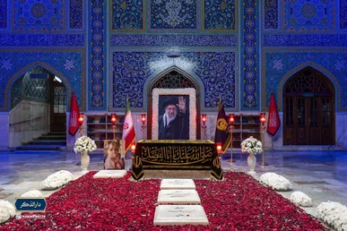 صبحی آرام در جوار مزار رهبر شهید انقلاب + فیلم