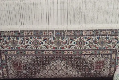 بافت و برش ۷ تخته فرش اهدایی خراسان جنوبی به عتبات عالیات