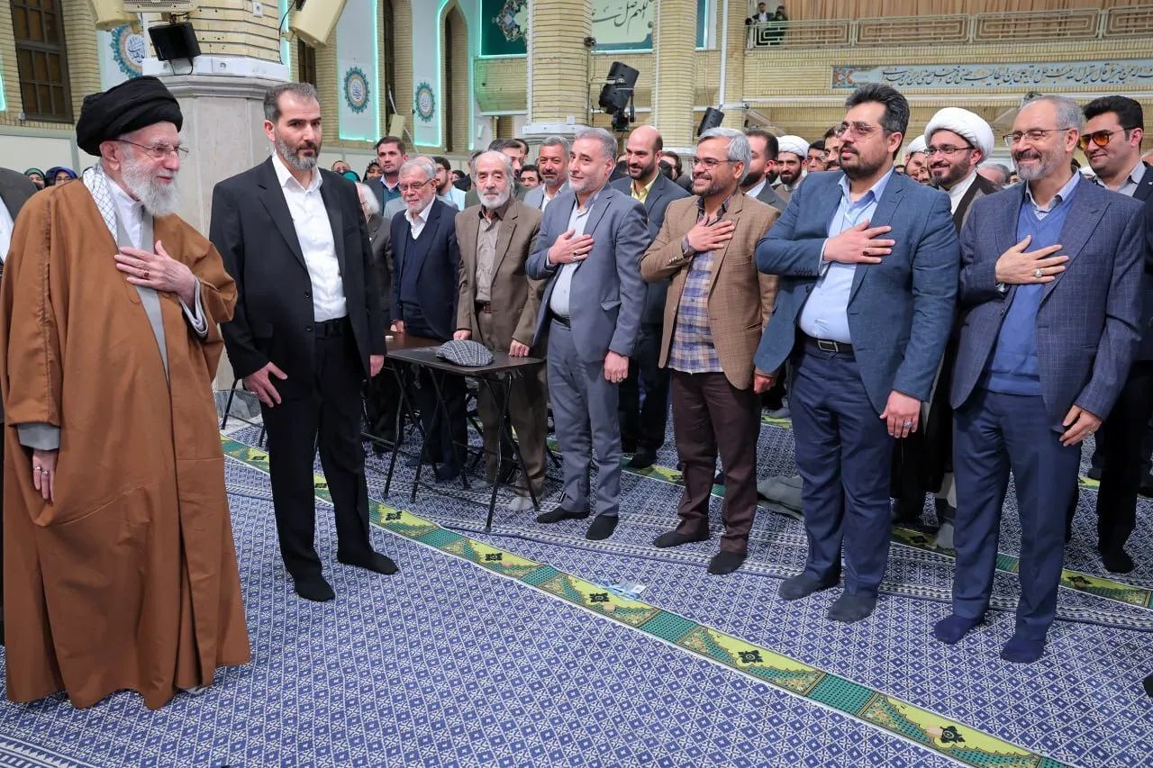 دیدار شعرا با رهبری انقلاب