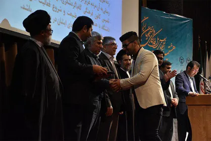 برگزیده هشتمین آیین تندیس ملی دانشجویان فداکار در گذشت