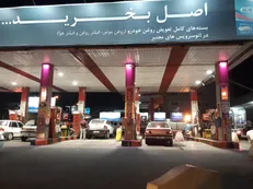 کاهش ۲۰ درصدی تقاضای بنزین در قم/خبری از صف‌های طولانی در پمپ بنزین‌ها نیست