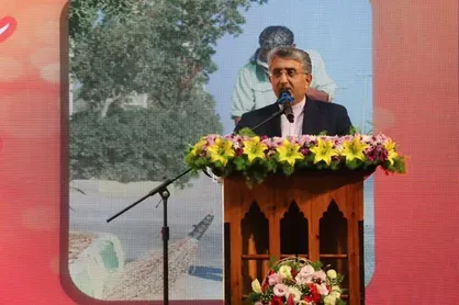 بهسازی گذرگاه شهید عراقی زاده در مرکز شهر بندرعباس