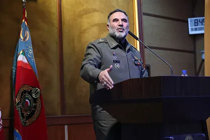 امیر حیدری: در کسری از زمان پوزه دشمن را به خاک می&zwnj;مالیم