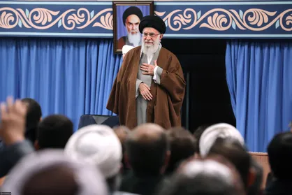 وجود مقدّس پیغمبر، برترین نقطه&zwnj;ی عالم امکان