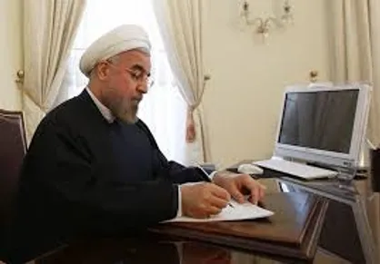 روحانی: بازسازی مناطق زلزله&zwnj;زده تا پایان تیر۱۴۰۰ به اتمام برسد
