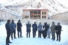 بازدید ضرغامی از کاخ ناصری شهرستانک/ تاکید وزیر میراث‌فرهنگی بر حمایت از سرمایه‌گذاران حوزه گردشگری