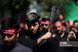 دسته عزاداری روز عاشورا حسینی