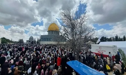 دومین جمعه ماه مبارک رمضان و نماز صد&zwnj;ها هزار فلسطینی در مسجدالاقصی