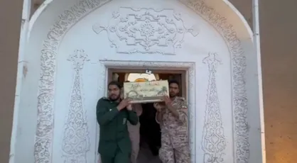 استقبال از شهید گمنام تازه تفحص شده در بزرگترین خانه خشتی جهان+فیلم