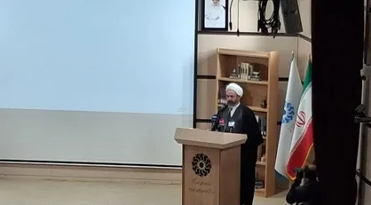 کتابخانه&zwnj;ها کم&zwnj;هزینه&zwnj;ترین و مؤثرترین سنگر فرهنگی هستند.