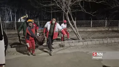 حضور‌ پرسنل، امدادگران و نجاتگران جمعیت هلال استان کرمانشاه در آواربرداری حمله‌ی دشمن صهیونی آمریکایی در شهر کرمانشاه+تصاویر