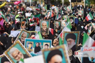 راهپیمایی بانوان فاطمی در شیراز