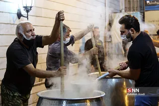 پخت حلیم نذری شهادت امام رضا (ع)
