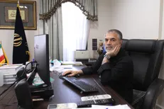 کار دانشجو نوآوردن و برافراشتن است