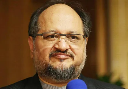 شریعتمداری: ۷ میلیون کارگر بیمه ندارند