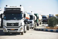کامیون‌داران با چه مشکلاتی دست و پنجه نرم می‌کنند؟ / از احتکار لاستیک تا کاهش سهمیه سوخت