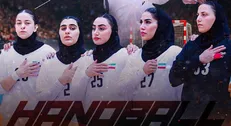 گزارش زنده هندبال زنان ایران مقابل مالدیو/ صعود شیرزنان کشورمان به نیمه نهایی