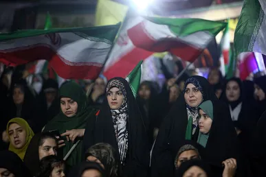 حضور حماسی زنان، رمز انسجام میادین/ طرح «بانوان میدان» کلید خورد