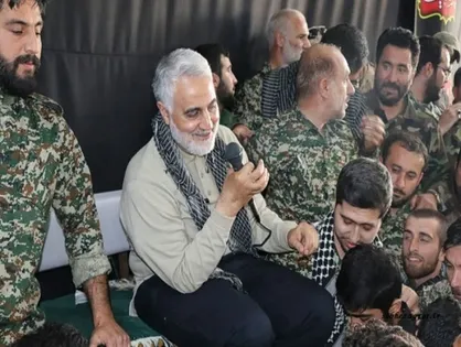 شهید حاج قاسم خطاب به رزمندگان مقاومت: دست&zwnj;تونو می&zwnj;بوسم نذارید سوریه سقوط کنه! + فیلم