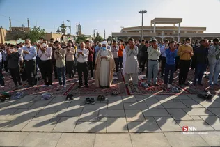 اقامه نماز عید فطر در حرم حضرت معصومه (س)