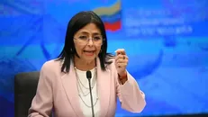 خوش رقصی رئیس‌جمهور موقت ونزوئلا برای ترامپ: از ترامپ بابت همکاری‌های دیپلماتیک با ونزوئلا تشکر میکنم! + فیلم