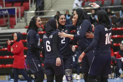 گزارش زنده والیبال بانوان ایران و جمهوری آذربایجان