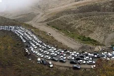 جاده چالوس و آزادراه تهران - شمال یکطرفه است