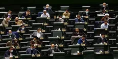 قدردانی نمایندگان از رهبر انقلاب به خاطر حمایت از مجلس