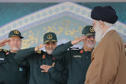 رهبری را یارانی اینگونه باید...