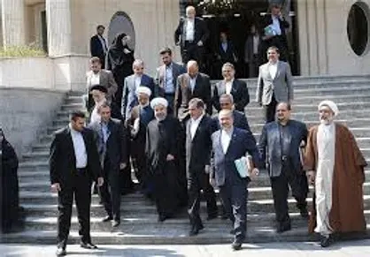 وزرایی انتخاب شوند که با شعار جهادی منویات رهبری را عملی کنند