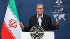 ربیعی: بازگشایی فیزیکی فروشگاه‌ها قیمت گذاری کاذب در فضای مجازی را مهار می‌کند / هجوم دلالان از حوزه ارز به کالا