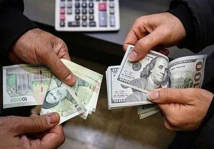 دلار چندهست؛ ۳۸ هزار تومان حواله مرکز مبادله، ۴۱ هزار تومان مسافری یا ۵۲ هزار تومان کانال&zwnj;های تلگرامی؟