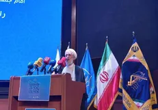 معلمان باید دانش آموز تراز انقلاب تربیت کنند